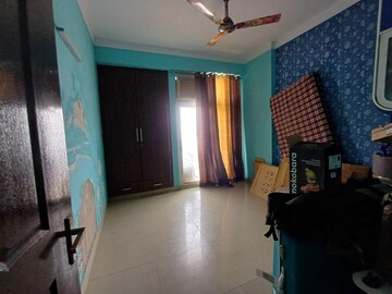 Living Room in 3 BHK Apartment at Amrapali Platinum, Sector 119 – for Sale
