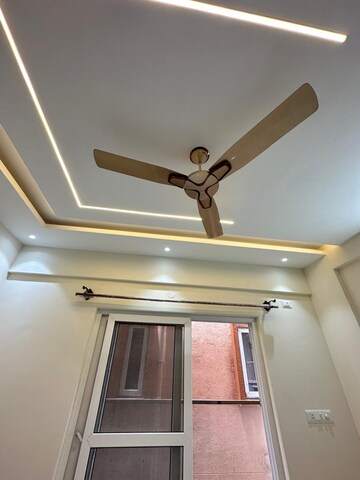 Furnished Amenities in 3 BHK Apartment at Zs V1 Gardenz, Benson Town – for Rent