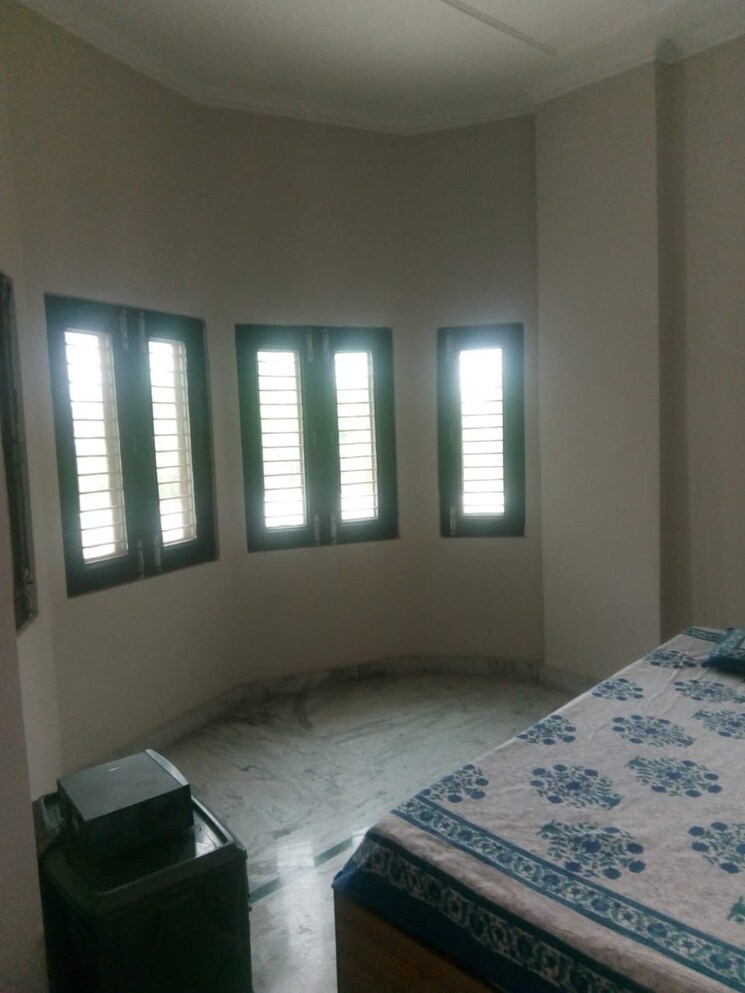 Bedroom, swaran jayanti puram 6 Bedroom 90 Sq.Mt. Independent House In Swaran Jayanti Puram Ghaziabad 9188957