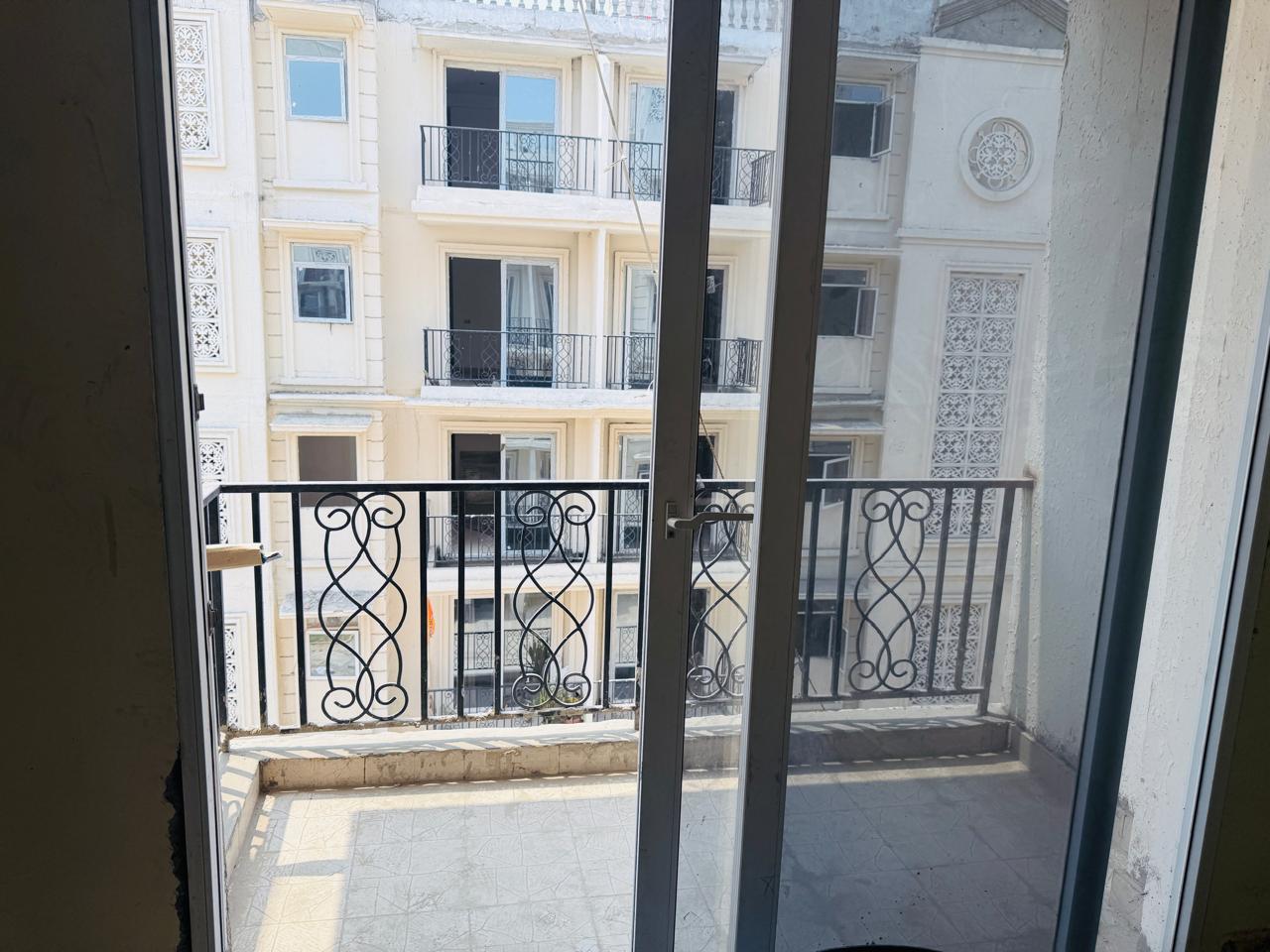 2.5 BHK + Study Room Builder Floor For Rent in Signature The Serenas