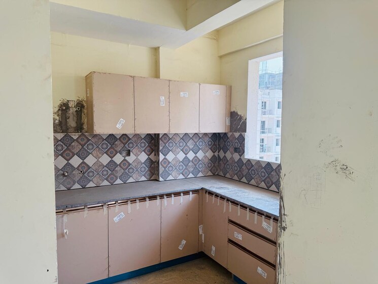 Kitchen, signature-the-serenas 2.5 Bedroom 853 Sq.Ft. Builder Floor In Sohna Sector 36 Gurgaon 9188998