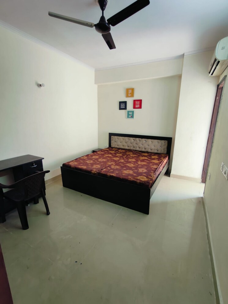 Bedroom, sector 75 3.5 Bedroom 1800 Sq.Ft. Apartment In Sector 75 Noida 9189009