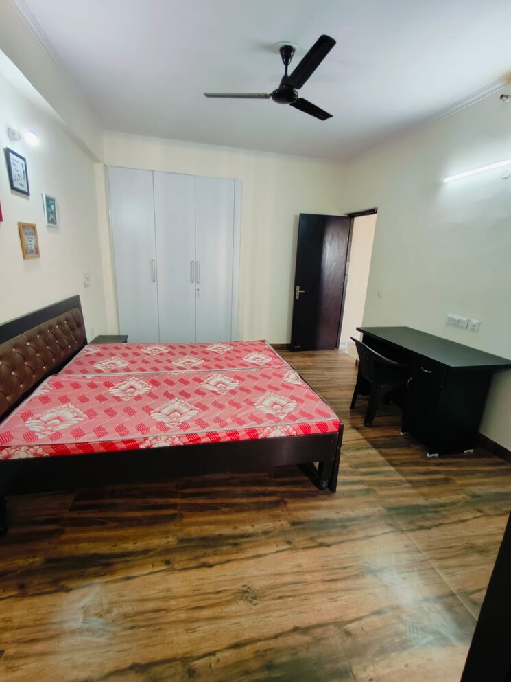 Bedroom, sector 75 3.5 Bedroom 1800 Sq.Ft. Apartment In Sector 75 Noida 9189009