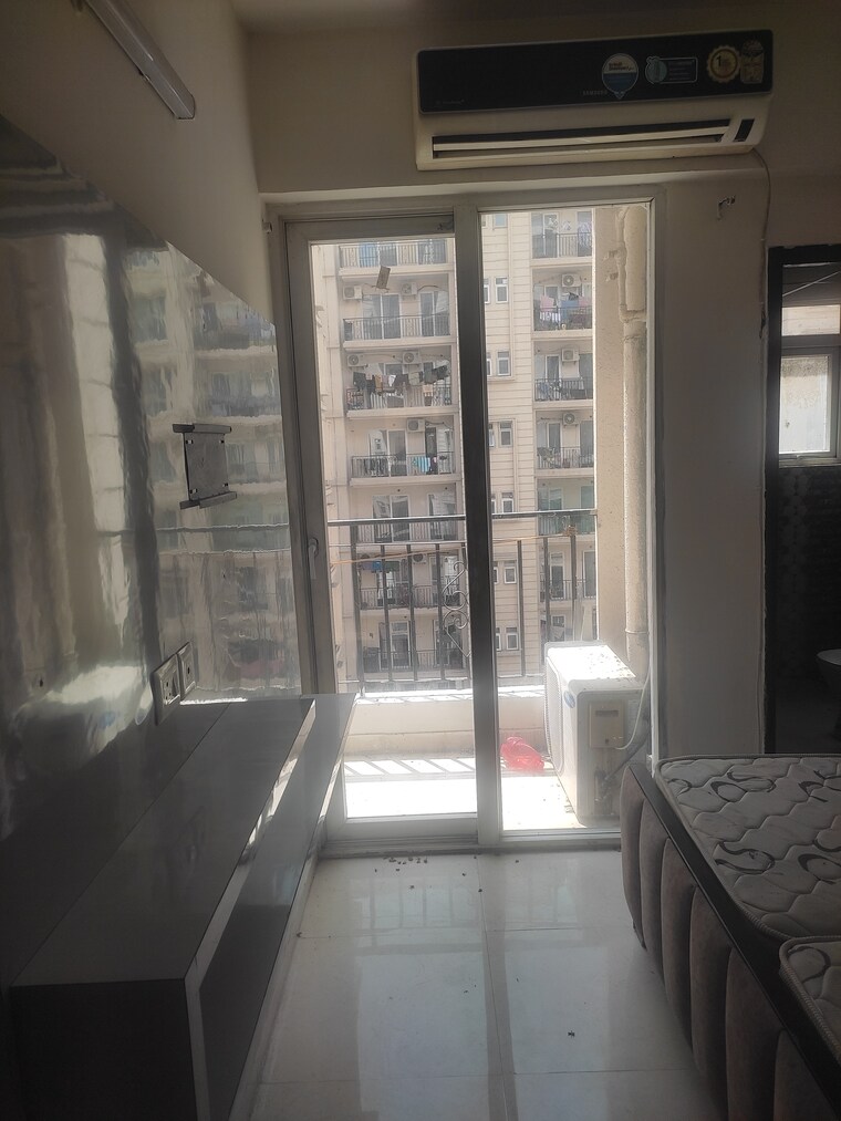 Kitchen, signature-global-park-4-and-5 3 Bedroom 1120 Sq.Ft. Apartment In Sohna Sector 36 Gurgaon 9189013