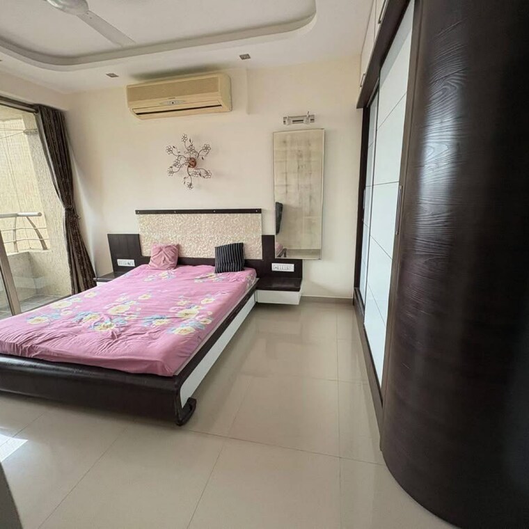 Bedroom, oberoi-realty-splendor 3 Bedroom 1377 Sq.Ft. Apartment In Andheri East Mumbai 9189020