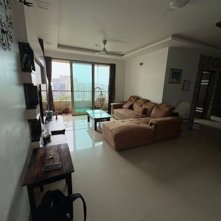 Living Room, oberoi-realty-splendor 3 Bedroom 1377 Sq.Ft. Apartment In Andheri East Mumbai 9189020