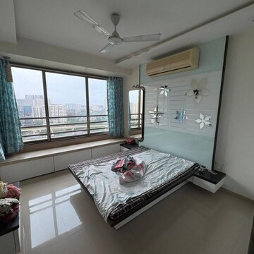 Bedroom in 3 BHK Apartment at Oberoi Realty Splendor, Andheri East – for Rent