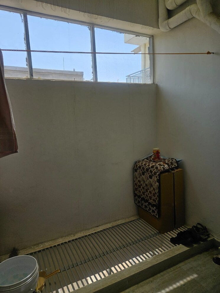 Balcony, patel nagar 1 Bedroom 450 Sq.Ft. Builder Floor In Patel Nagar Delhi 9189006