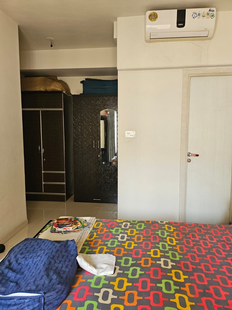 Bedroom, rustomjee-azziano-wing-d 2 Bedroom 700 Sq.Ft. Apartment In Thane West Thane 9189025