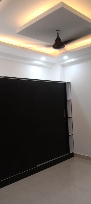 Furnished Amenities in 2 BHK Builder Floor at Saket – for Rent
