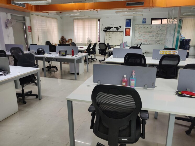 Team Area, viman nagar Commercial Office Space 3200 Sq.Ft. In Viman Nagar Pune 9189028