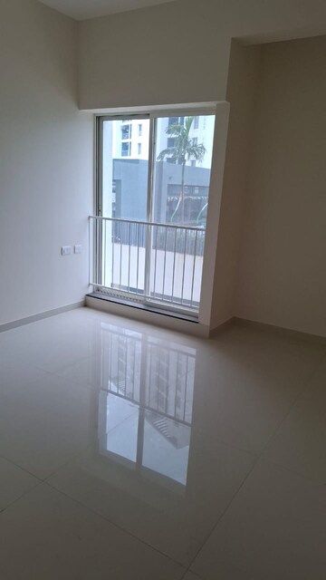 Room in 2 BHK Apartment at Kumar Megapolis, Hinjewadi – for Rent