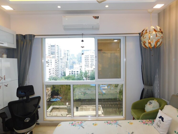Living Room, platinum-life 3 Bedroom 900 Sq.Ft. Apartment In Andheri West Mumbai 9189087