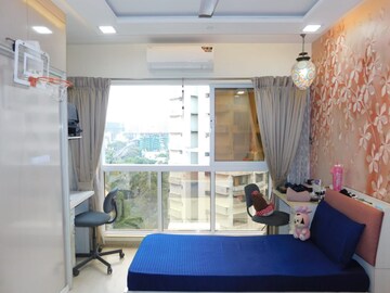 Bedroom in 3 BHK Apartment at Platinum Life, Andheri West – for Sale