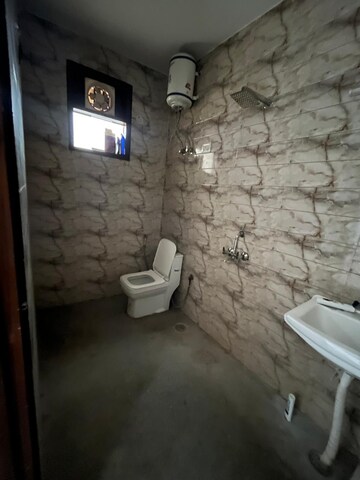 Bathroom in 1 BHK Builder Floor at Saket – for Rent