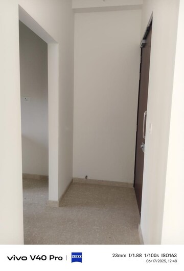 Room in 2 BHK Apartment at Piramal Mahalaxmi, Mahalaxmi – for Rent