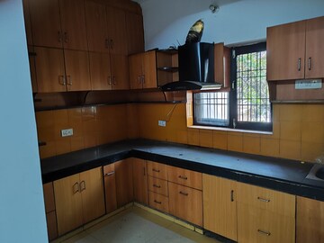 Kitchen in 2 BHK Apartment at Gomti Nagar – for Rent