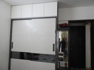 Room in 2 BHK Apartment at Five Star Royal Entrada, Wakad – for Sale