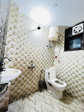 Bathroom in 2.5 BHK Builder Floor at Saket – for Rent