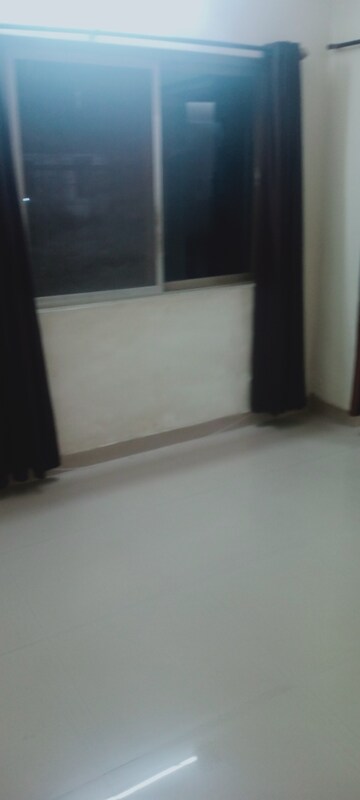 Room in 1 BHK Apartment at Bindra Orchid, Andheri East – for Rent