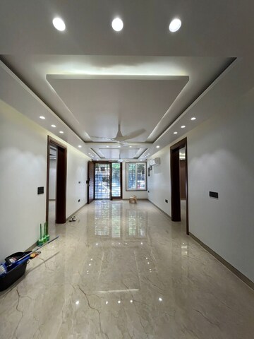 Building Lobby in 3 BHK Apartment at DDA Rosewood Apartments, Vasant Kunj – for Rent
