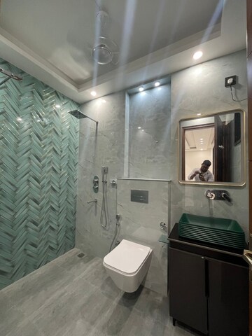 Bathroom in 3 BHK Apartment at DDA Rosewood Apartments, Vasant Kunj – for Rent