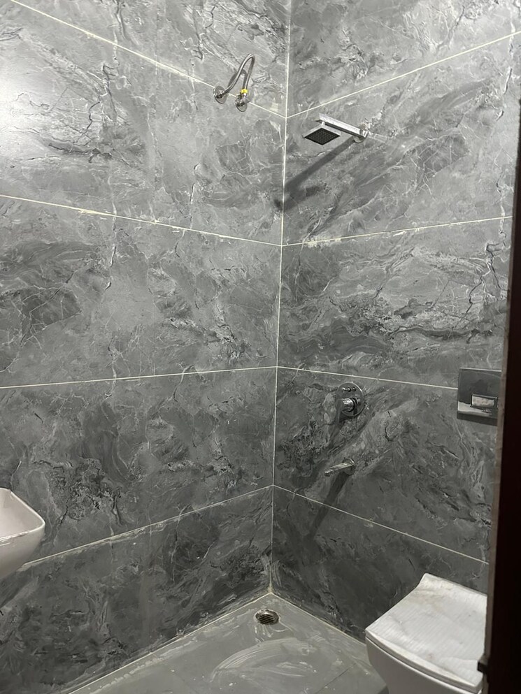 Balcony, patel nagar 3 Bedroom 2000 Sq.Ft. Builder Floor In Patel Nagar Delhi 9189354