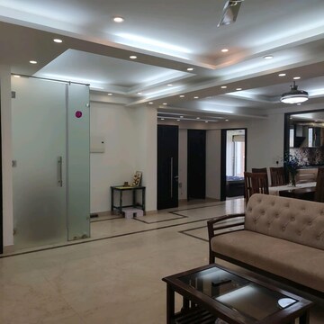 Living Room in 4 BHK Builder Floor at DLF Pink Town House, Dlf City Phase 3 – for Rent