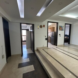 Building Lobby in 4 BHK Builder Floor at DLF Pink Town House, Dlf City Phase 3 – for Rent