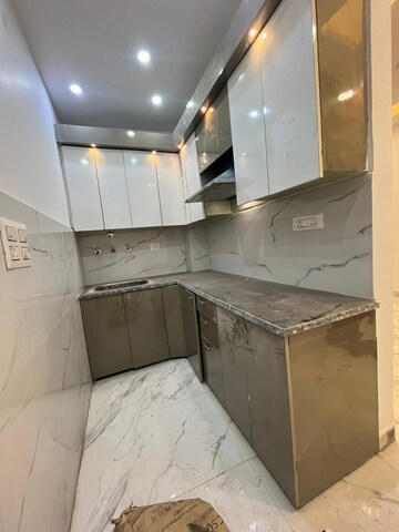Kitchen in 1 BHK Builder Floor at Dwarka Mor – for Rent