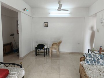 Team Area in 2 BHK Apartment at Rakshak Nagar Gold, Kharadi – for Rent