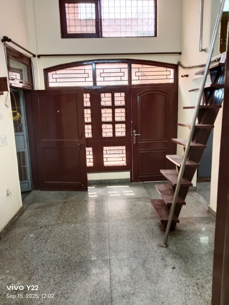  Parking, laxmi nagar 3 Bedroom 700 Sq.Ft. Independent House In Laxmi Nagar Delhi 9189432