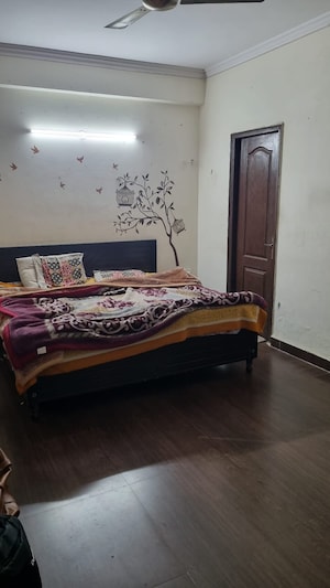Bedroom in 2.5 BHK Apartment at Aims Golf City, Sector 75 – for Sale