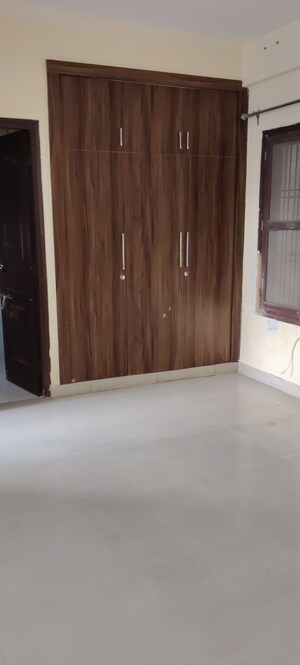 Room in 2.5 BHK Apartment at RPS Savana, Sector 88 – for Sale