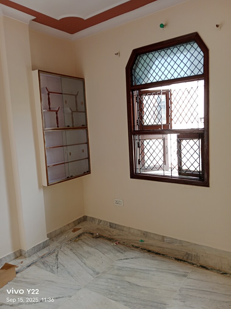 Room, laxmi nagar 3 Bedroom 1100 Sq.Ft. Independent House In Laxmi Nagar Delhi 9189493