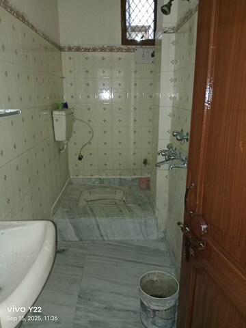 Bathroom in 3 BHK Independent House at Laxmi Nagar – for Rent