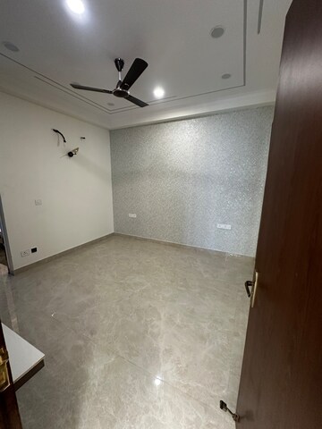 Furnished Amenities in 2 BHK Villa at Sector 31 – for Rent