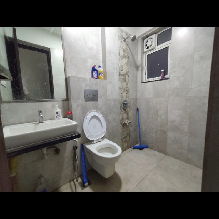Bathroom, ekta-chs-goregaon 1 Bedroom 450 Sq.Ft. Apartment In Motilal Nagar Mumbai 9189517