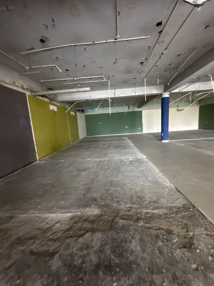 undefined, dlf industrial area Commercial Warehouse 1500 Sq.Yd. In Dlf Industrial Area Faridabad 9189514