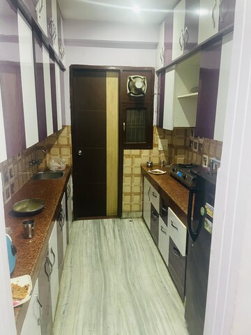 Kitchen in 2.5 BHK Builder Floor at Ansal Sushant Lok I, Sector 43 – for Rent