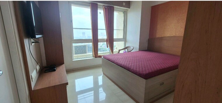 Room, hiranandani-meadows 3 Bedroom 1345 Sq.Ft. Apartment In Manpada Thane 9189524