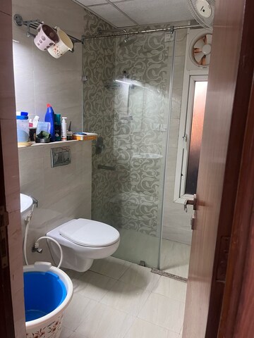 Bathroom in 1 BHK Apartment at Arun Vihar, Sector 29 – for Rent