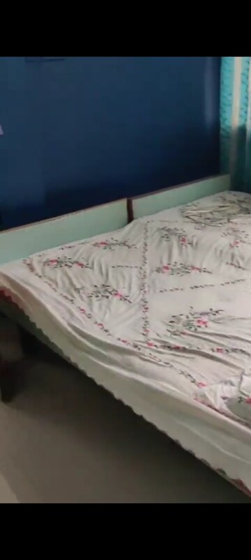 Bedroom in 2 BHK Apartment at Chembur – for Rent