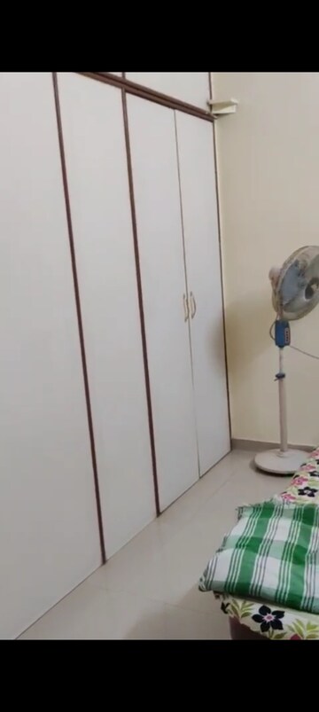 Furnished Amenities in 2 BHK Apartment at Chembur – for Rent