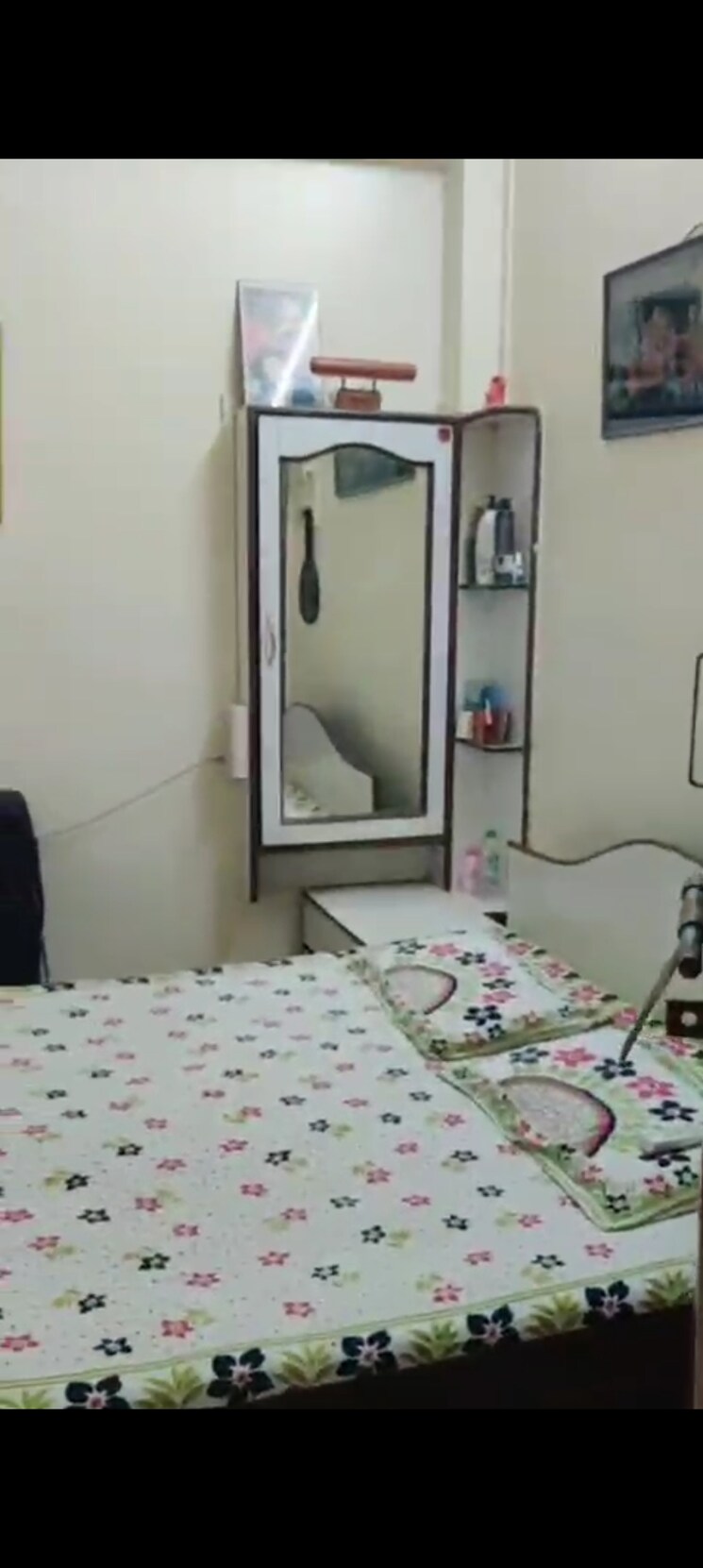 Room, chembur 2 Bedroom 700 Sq.Ft. Apartment In Chembur Mumbai 9189592