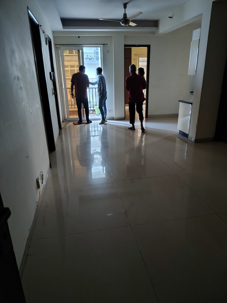 Living Room, saya-zenith 3 Bedroom 1480 Sq.Ft. Apartment In Ahinsa Khand 2 Ghaziabad 9189601