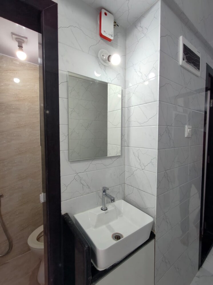 Bathroom, kachnar-chs-vasant-vihar 1 Bedroom 440 Sq.Ft. Apartment In Vasant Vihar Thane 9189640
