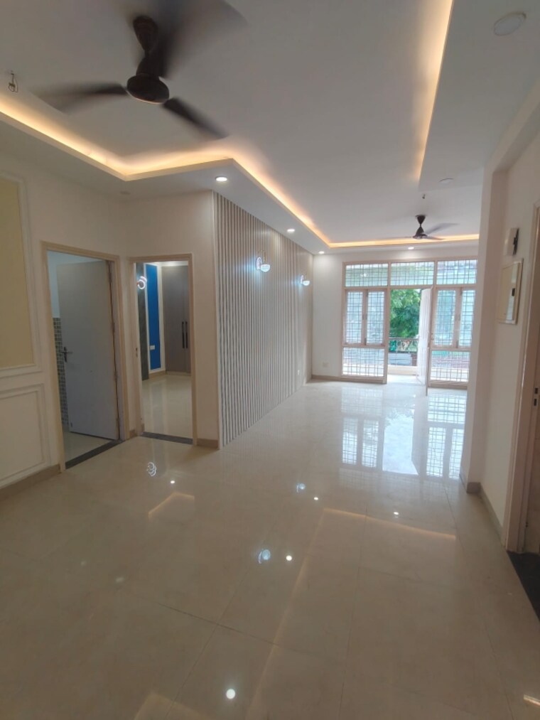 Living Room, sushant-lok-3 3 Bedroom 270 Sq.Yd. Builder Floor In Sector 57 Gurgaon 9189673