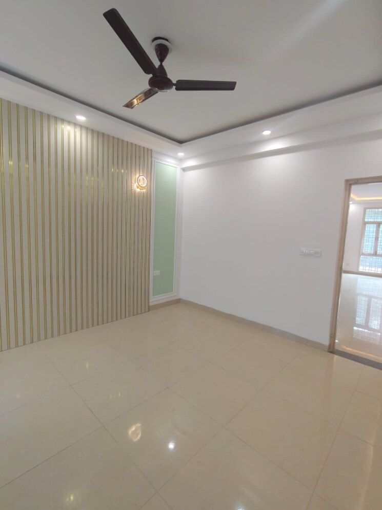 Room, sushant-lok-3 3 Bedroom 270 Sq.Yd. Builder Floor In Sector 57 Gurgaon 9189673