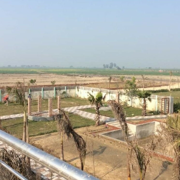 Balcony, sector 99  253 Sq.Mt. Plot In Sector 99 Noida 9189633